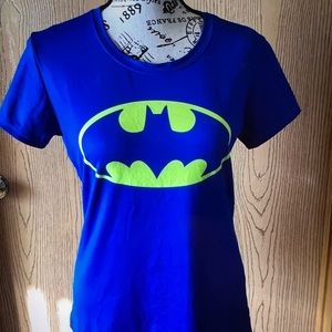 Women’s Under Armour Batman Shirt Size M HeatGear DC Comics Short Sleeve